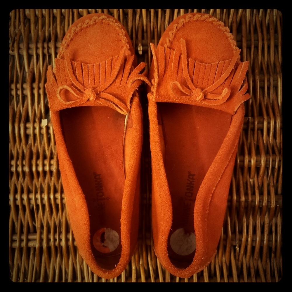 Minnetonka fringe loafers